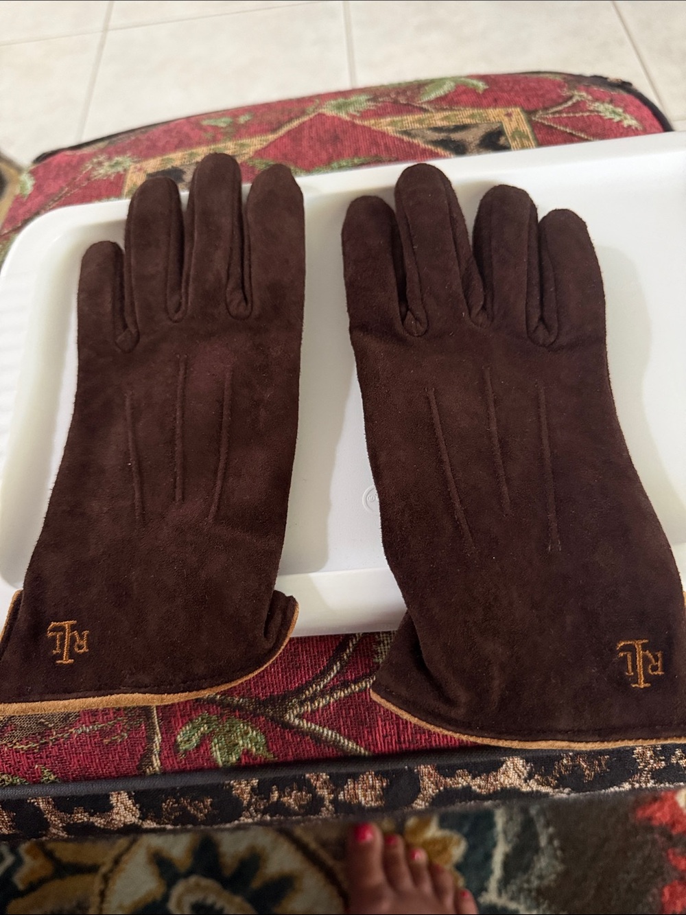 Ralph Lauren Ladies Brown Suede Gloves with Embroidered Logo -Size Medium